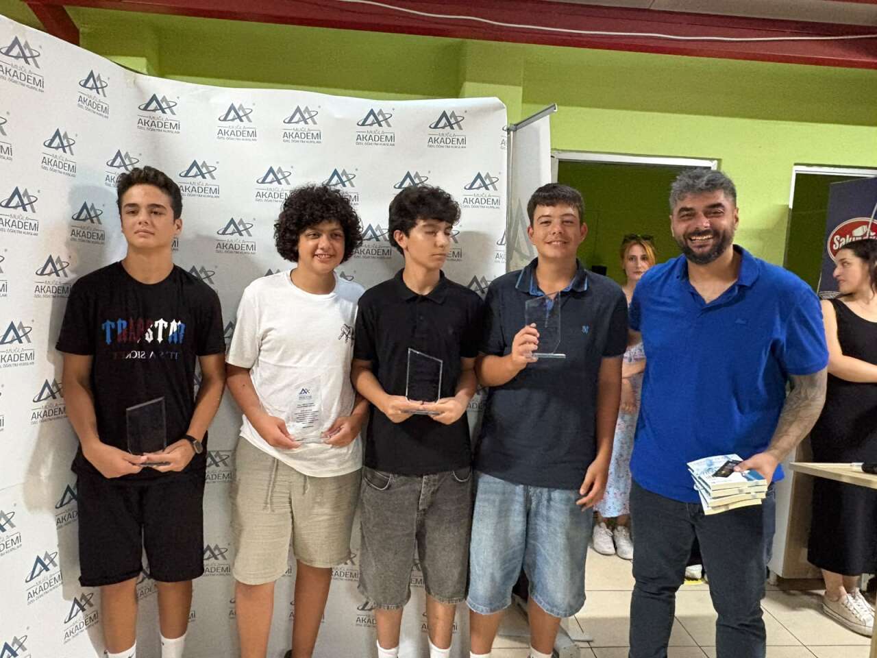 Muğla Akademi Öğrencileri LGS ve YKS Başarılarıyla Gururlandırdı 6
